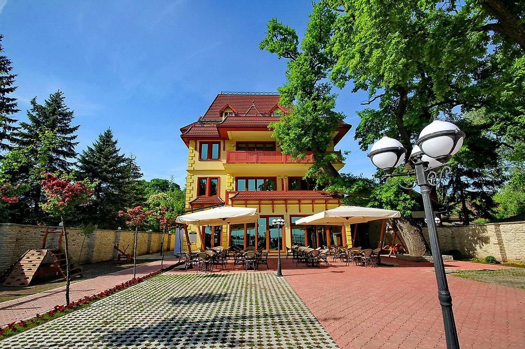 Vila Palic Hotell Eksteriør bilde