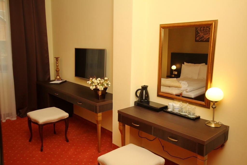 Vila Palic Hotell Eksteriør bilde