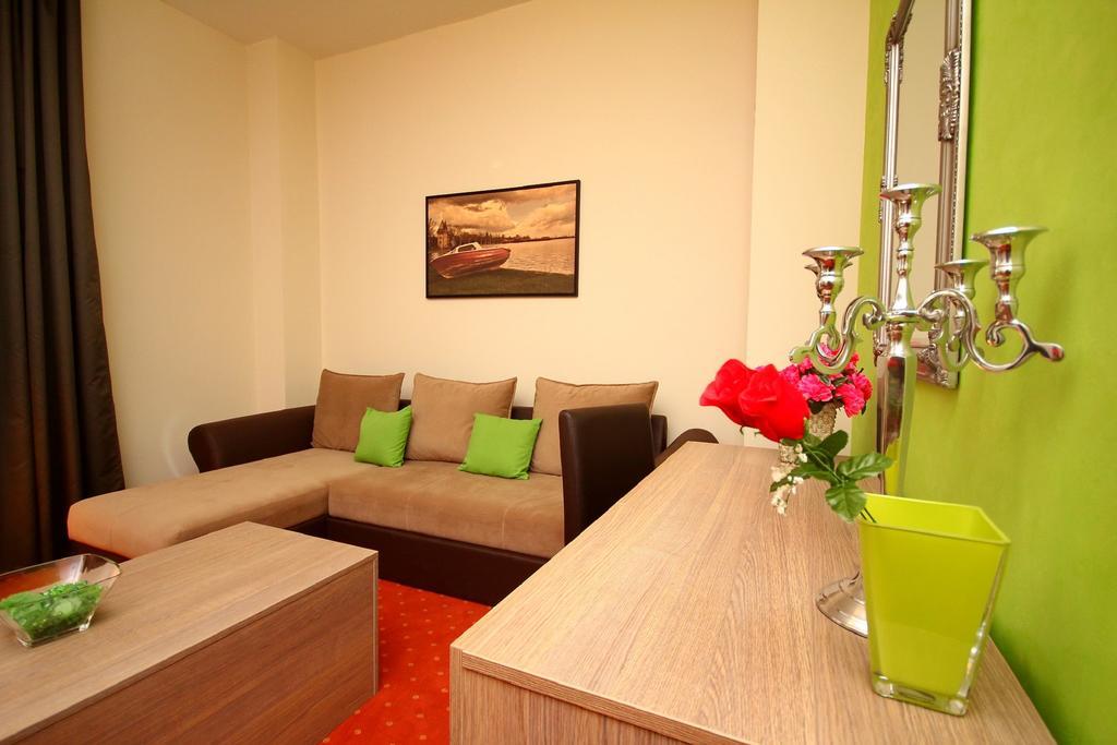Vila Palic Hotell Eksteriør bilde