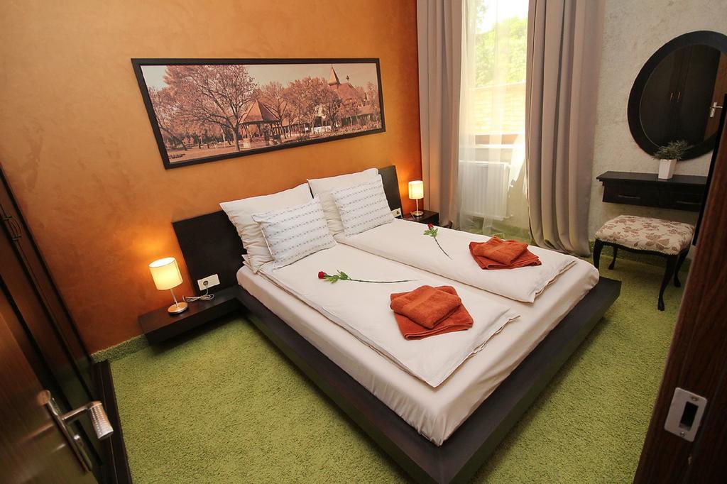 Vila Palic Hotell Eksteriør bilde