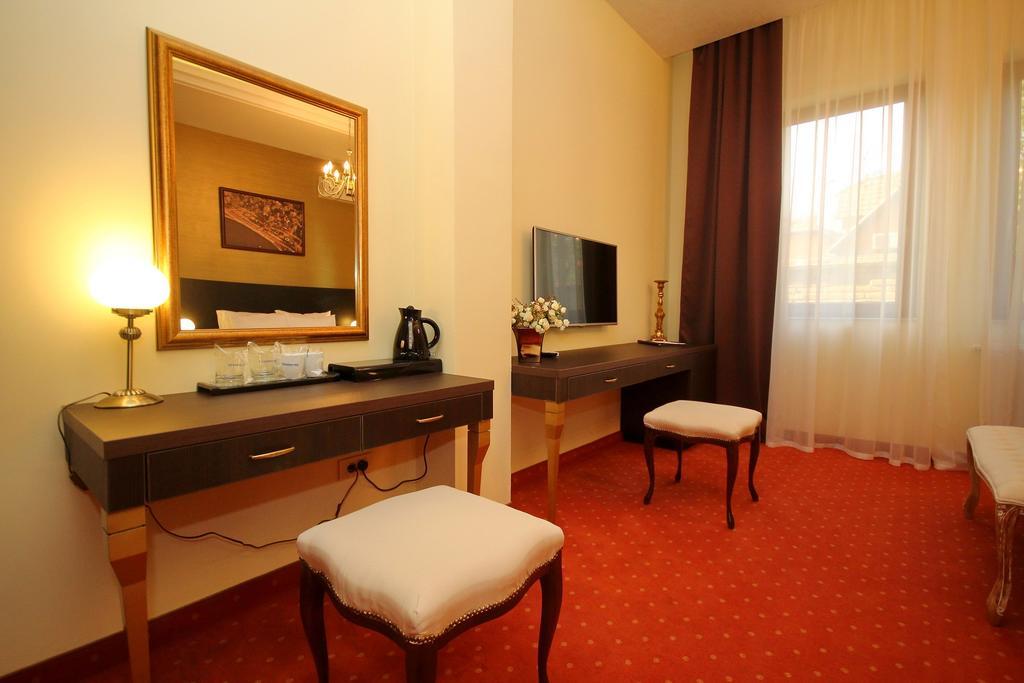Vila Palic Hotell Eksteriør bilde